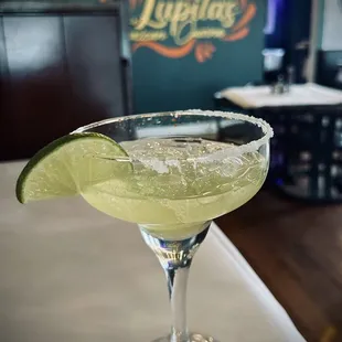 Classic margarita... well, after a few sips, came much more full !!!