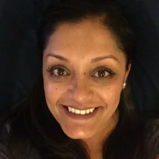 Claudia V.