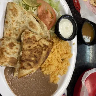 A super quesadilla is a very good option very nice and portions are exactly like shown on the menu