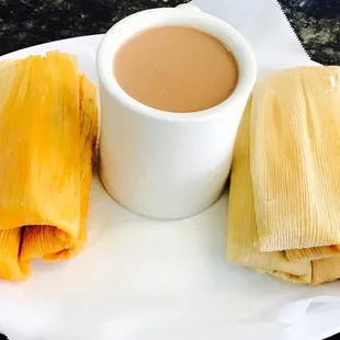 Tamales - champurrado