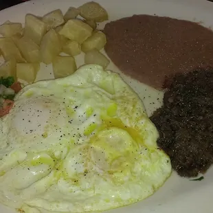 Barbacoa and egg plate.