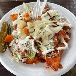 Enchiladas de pollo y de queso!