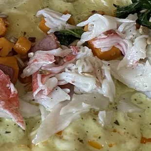 Supposed to be snow crab.  At least that's what it's listed as on the menu.  Look closely and judge for yourself.