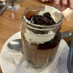 Chocolate mouse Oreo desert thing.