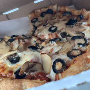 Amazing and fluffy crust!