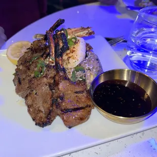 Lamb chop w/fried rice