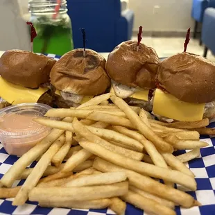 sliders and fries