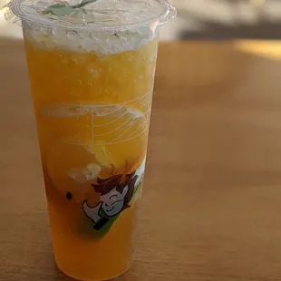 #18 lustra Jasmin signature