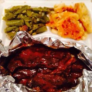 Beef short ribs,Mac cheese and Green beans