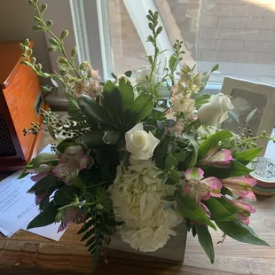 Garden floral arrangement. :)