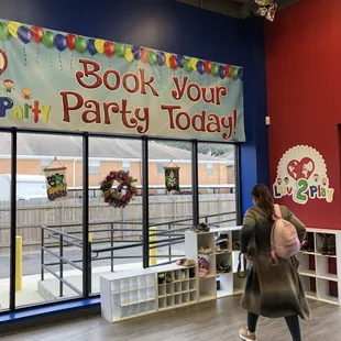 Area for shoes, bags etc.