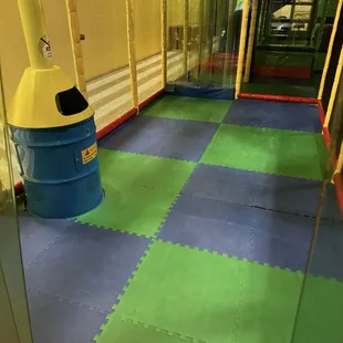 no balls at all in any of the big structure