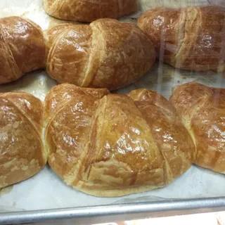 Plain croissant