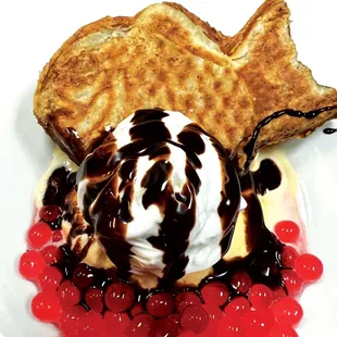 We no longer serve rolled ice cream so in place of that please try our new Taiyaki Ice Cream!