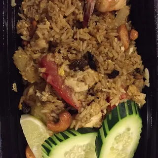 S16. Pineapple Fried Rice