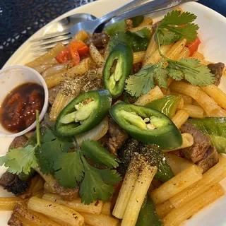 Nui Xao Bo (Macaroni and Beef)