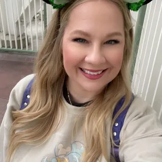 Laura W.