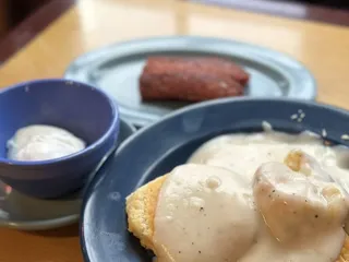 Daisy Dukes Cafe