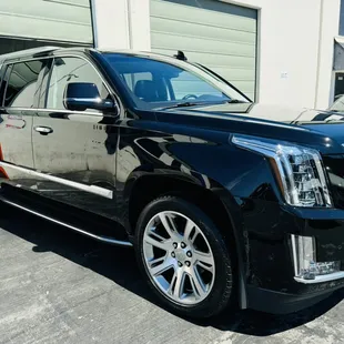 Lux Caddie SUV ESV Perfect Ride For Date Night!!