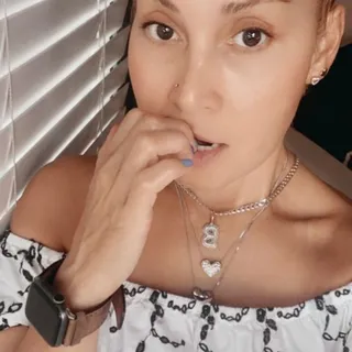 B Linda R.