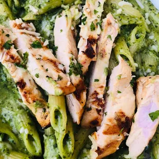 Pesto pasta with chucjen