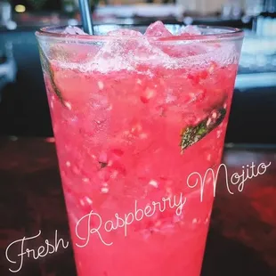 fresh raspberry mojit