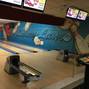 Great ambiance, great people, great bowling!!!