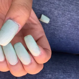 Cracky egg nails is what I asked for... NOT!! It's been 4 days wtf man