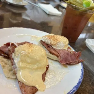 Eggs Benedict