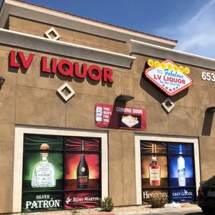 the front of a liquor shop