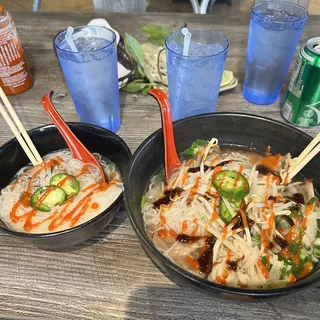 2 .Brisket, Well Done Flank, Tendon and Tripe Noodle Soup
