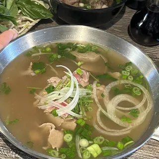 4. Rare Steak and Beef Ball Noodle Soup