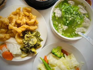 i Tango Restaurant & Lounge