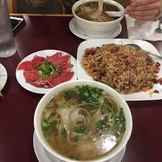 PH59. Rare Steak Pho