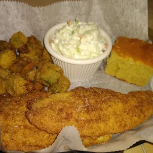 Cat fish fried perfect and season well, so good