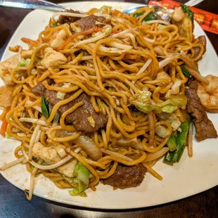 House lo mein