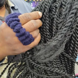 Frayed cheep har already coming un done.