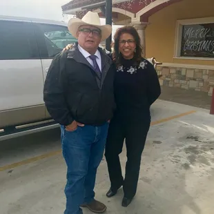 Poor service at Lydias.