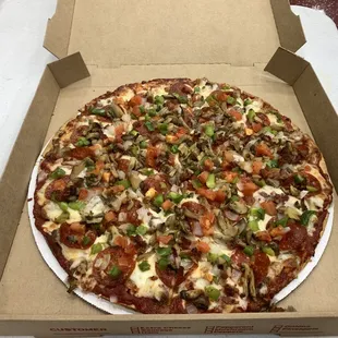 World Series - Beef, Italian sausage, onion, green pepper, pepperoni, mushrooms, bacon, special spices, and mozzarella cheese