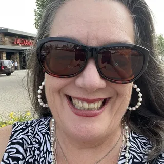 Beth W.