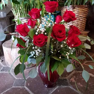 Beautiful Dozen Red Roses
