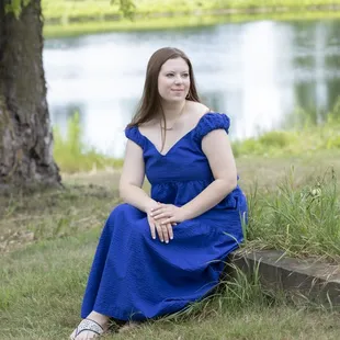 Dressing up for senior photos can be a great classic look!