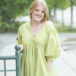 It is best to get your senior photos done in the summer before school starts! After Labor Day is too busy!