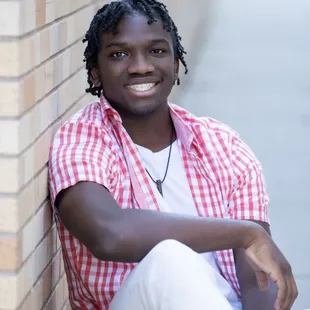 Senior photos in Downtown Chaska are easy and fun!