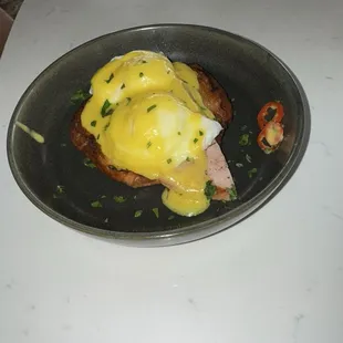 Eggs Benedict