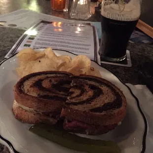 Here's the Reuben &amp; kettle chips.