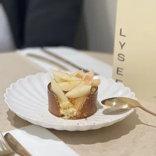 Apple yuja tart - 9/10