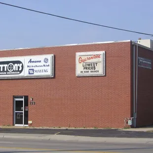 Lytton's Appliance Showroom