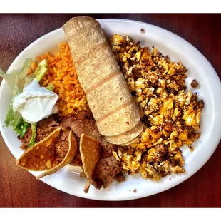 Chorizo and Eggs with Tortillas @ N&amp;G Char Grill.Chicago, IL Simple Mexican Breakfast Burgers Salads Soups Sándwiches Plates. Cool!