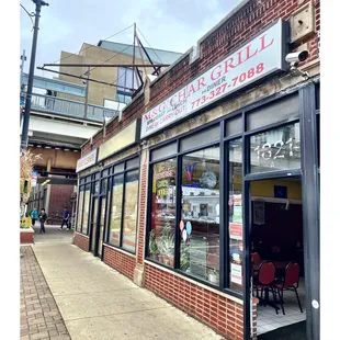 N&amp;G Char Grill.1821A W Irving Park, Chicago, IL ( Brown CTA Station) Simple Mexican Breakfast Burgers Salads Soups Sándwiches Plates. Cool!